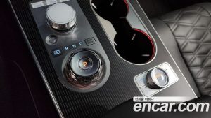 Genesis GV80 2.5T Бензин AWD 2024 года из Южной Кореи
