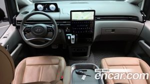 Hyundai Staria 4WD Lounge 9-Seater 2025 года из Южной Кореи