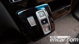 Hyundai Staria 4WD Lounge 9-Seater 2025 года из Южной Кореи