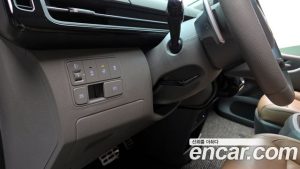Hyundai Staria 4WD Lounge 9-Seater 2025 года из Южной Кореи