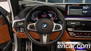 BMW 5-Series 520i M Sport 2023 года из Южной Кореи