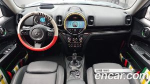 Mini Countryman CLASSIC Plus COMFORT PACK 2023 года из Южной Кореи