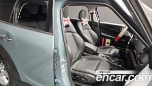 Mini Countryman CLASSIC Plus COMFORT PACK 2023 года из Южной Кореи