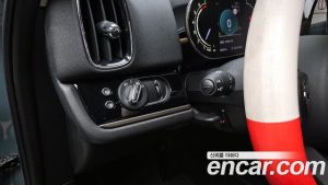 Mini Countryman CLASSIC Plus COMFORT PACK 2023 года из Южной Кореи