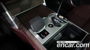 Land Rover Range Rover P550E AB 2025 года из Южной Кореи