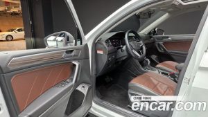 Volkswagen Tiguan 2.0 TDI Prestige 2023 года из Южной Кореи
