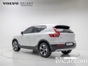 Volvo XC40 B4 Ultra Bright 2025 года из Южной Кореи