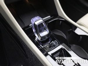 Volvo XC40 B4 Ultra Bright 2025 года из Южной Кореи
