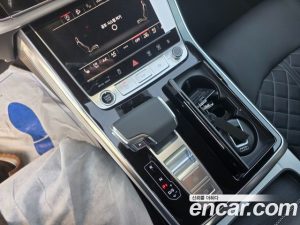 Audi Q8 50 TDI 4WD Premium 2026 года из Южной Кореи