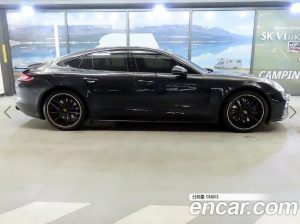 Porsche Panamera 4.0 GTS 2023 года из Южной Кореи