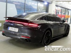 Porsche Panamera 4.0 GTS 2023 года из Южной Кореи