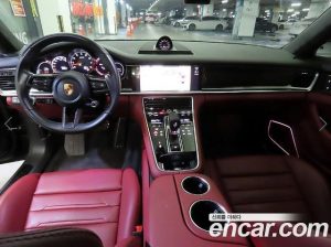 Porsche Panamera 4.0 GTS 2023 года из Южной Кореи