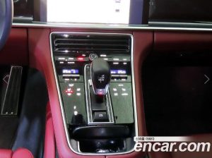Porsche Panamera 4.0 GTS 2023 года из Южной Кореи