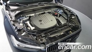 Volvo XC60 B5 Ultra Bright 2025 года из Южной Кореи
