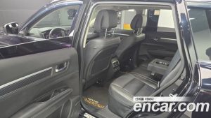 Renault-KoreaSamsung QM6 2.0 GDe RE Signature 2WD 2023 года из Южной Кореи