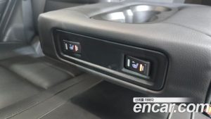 Renault-KoreaSamsung QM6 2.0 GDe RE Signature 2WD 2023 года из Южной Кореи