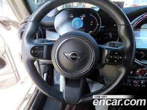 Mini Cooper Convertible CLASSIC 2024 года из Южной Кореи