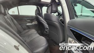 Mercedes-Benz E-Class E350e 4MATIC 2025 года из Южной Кореи