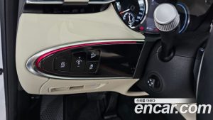 Genesis GV70 2.5T Бензин 2WD 2024 года из Южной Кореи