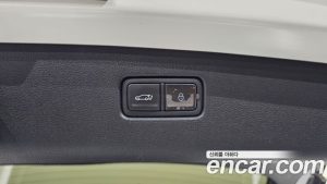 Genesis GV70 2.5T Бензин 2WD 2024 года из Южной Кореи