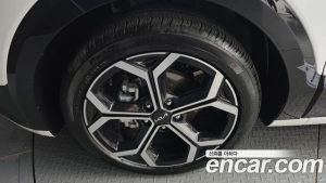 Kia Niro Signature 2024 года из Южной Кореи