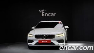 Volvo S60 B5 ULTIMATE Bright 2024 года из Южной Кореи