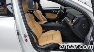 Volvo S60 B5 ULTIMATE Bright 2024 года из Южной Кореи