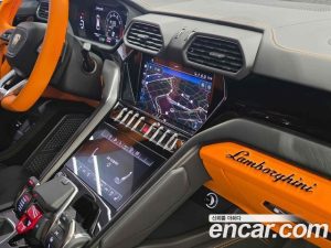 Lamborghini Urus 4.0 V8 S 2023 года из Южной Кореи
