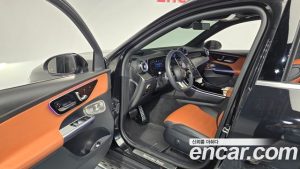 Mercedes-Benz GLC-Class GLC300 4MATIC AMG Line 2023 года из Южной Кореи
