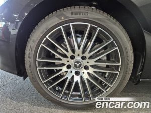Mercedes-Benz C-Class C200 Avantgarde 2025 года из Южной Кореи