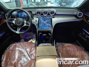 Mercedes-Benz C-Class C200 Avantgarde 2025 года из Южной Кореи