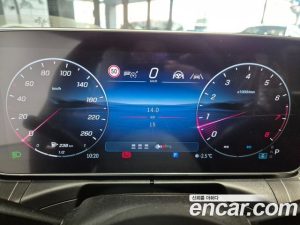 Mercedes-Benz C-Class C200 Avantgarde 2025 года из Южной Кореи
