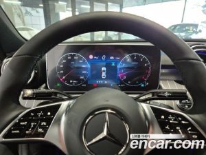 Mercedes-Benz C-Class C200 Avantgarde 2025 года из Южной Кореи