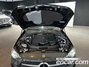 Mercedes-Benz C-Class C200 AMG Line 2025 года из Южной Кореи