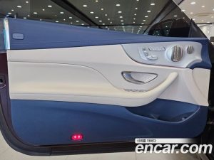 Mercedes-Benz E-Class E450 4MATIC Cabriolet 2023 года из Южной Кореи