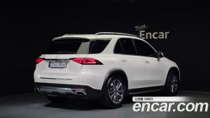 Mercedes-Benz GLE-Class GLE300d 4MATIC 2023 года из Южной Кореи