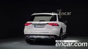 Mercedes-Benz GLE-Class GLE300d 4MATIC 2023 года из Южной Кореи