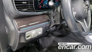 Mercedes-Benz GLE-Class GLE300d 4MATIC 2023 года из Южной Кореи