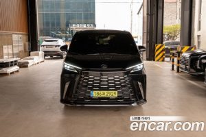 Lexus LM 500h Executive 2025 года из Южной Кореи