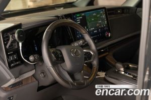 Lexus LM 500h Executive 2025 года из Южной Кореи