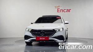 Mercedes-Benz E-Class E300 4MATIC AMG Line 2024 года из Южной Кореи