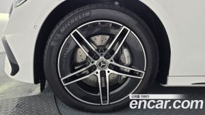 Mercedes-Benz E-Class E300 4MATIC AMG Line 2024 года из Южной Кореи