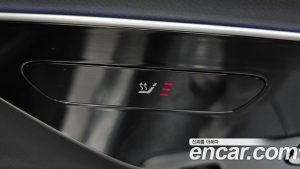 Mercedes-Benz E-Class E300 4MATIC AMG Line 2024 года из Южной Кореи