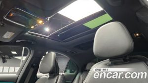Mercedes-Benz E-Class E300 4MATIC AMG Line 2024 года из Южной Кореи