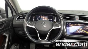 Volkswagen Tiguan 2.0 TSI Prestige 2023 года из Южной Кореи