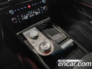 Genesis G80 Бензин 2.5 Turbo AWD 2025 года из Южной Кореи