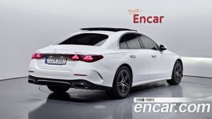Mercedes-Benz E-Class E300 4MATIC AMG Line 2024 года из Южной Кореи