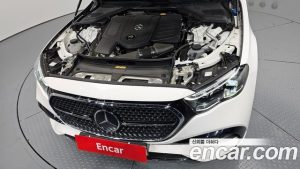 Mercedes-Benz E-Class E300 4MATIC AMG Line 2024 года из Южной Кореи