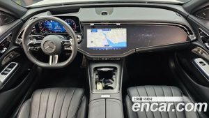 Mercedes-Benz E-Class E300 4MATIC AMG Line 2024 года из Южной Кореи
