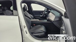 Mercedes-Benz E-Class E300 4MATIC AMG Line 2024 года из Южной Кореи